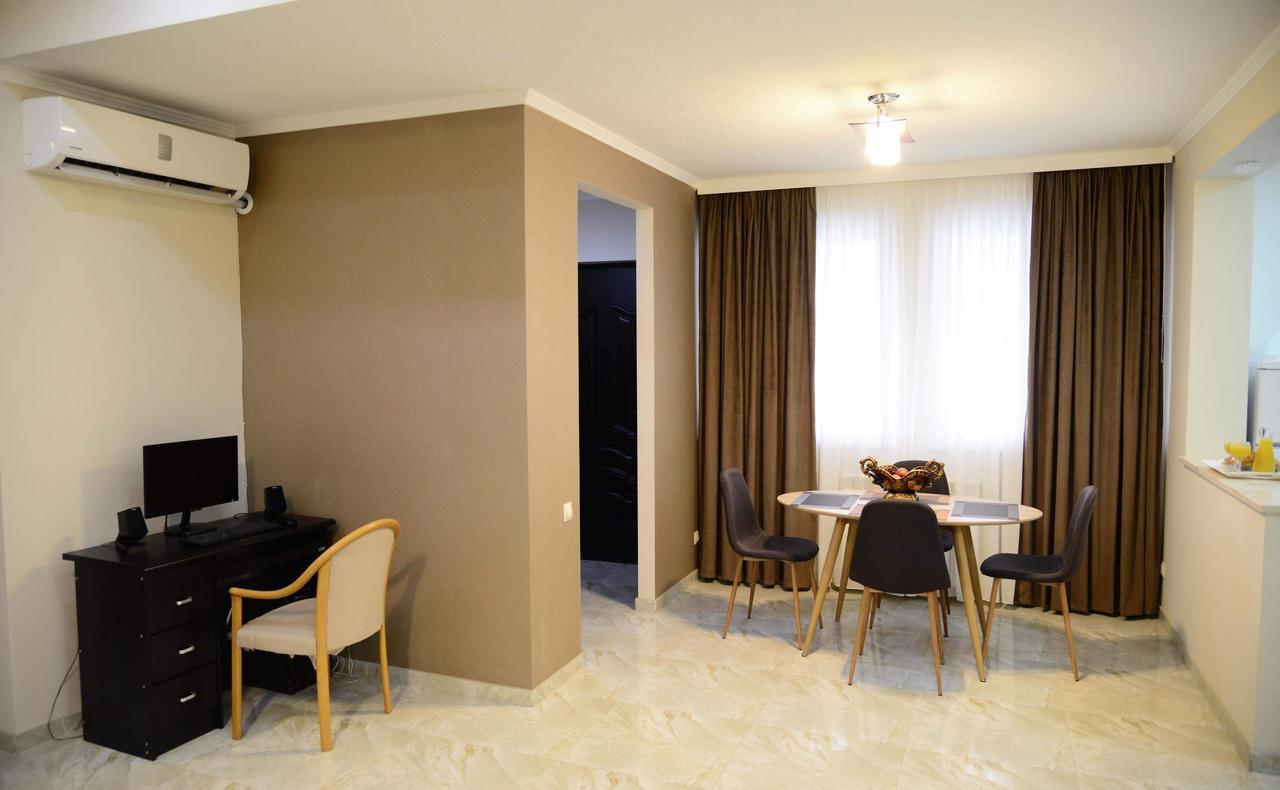 Gng Apartment Tbilisi Bagian luar foto