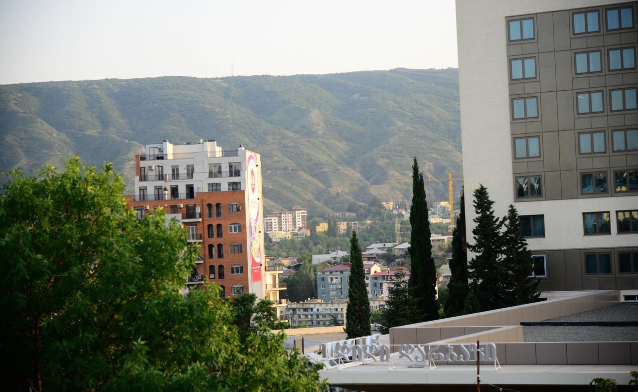 Gng Apartment Tbilisi Bagian luar foto