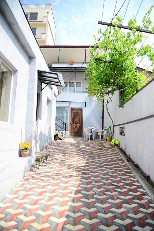 Gng Apartment Tbilisi Bagian luar foto