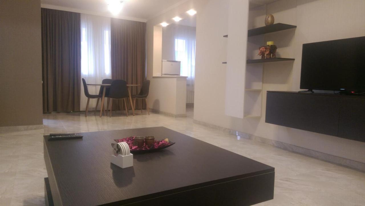 Gng Apartment Tbilisi Bagian luar foto