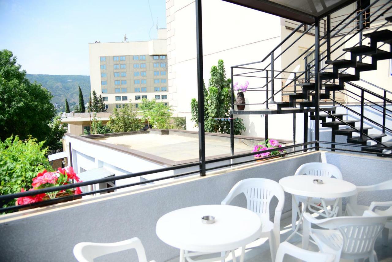 Gng Apartment Tbilisi Bagian luar foto